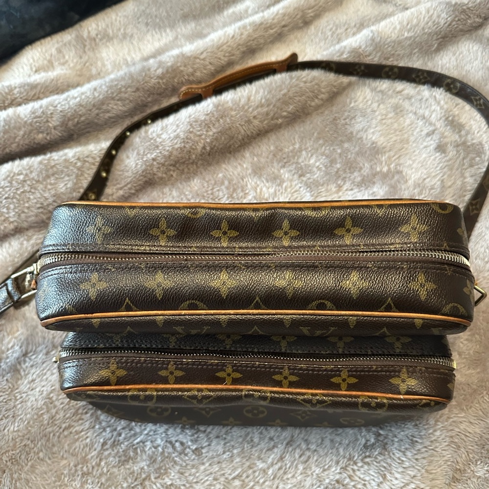 Louis Vuitton Nile Shoulder Bag GM Brown Canvas Unisex